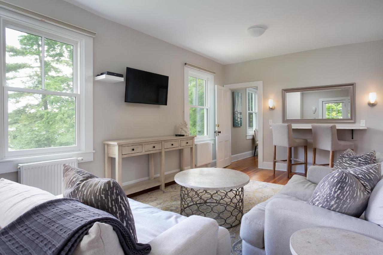 Lakehouse Inn Lee Εξωτερικό φωτογραφία